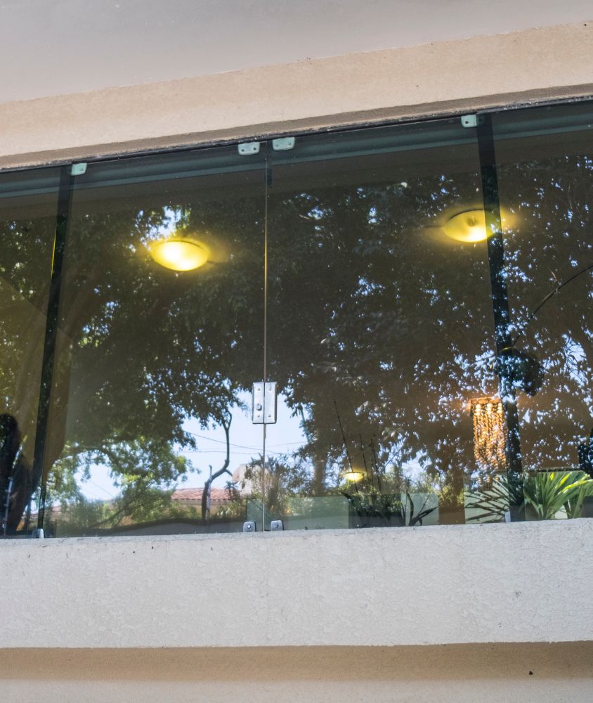 janela de vidro em Uberlândia